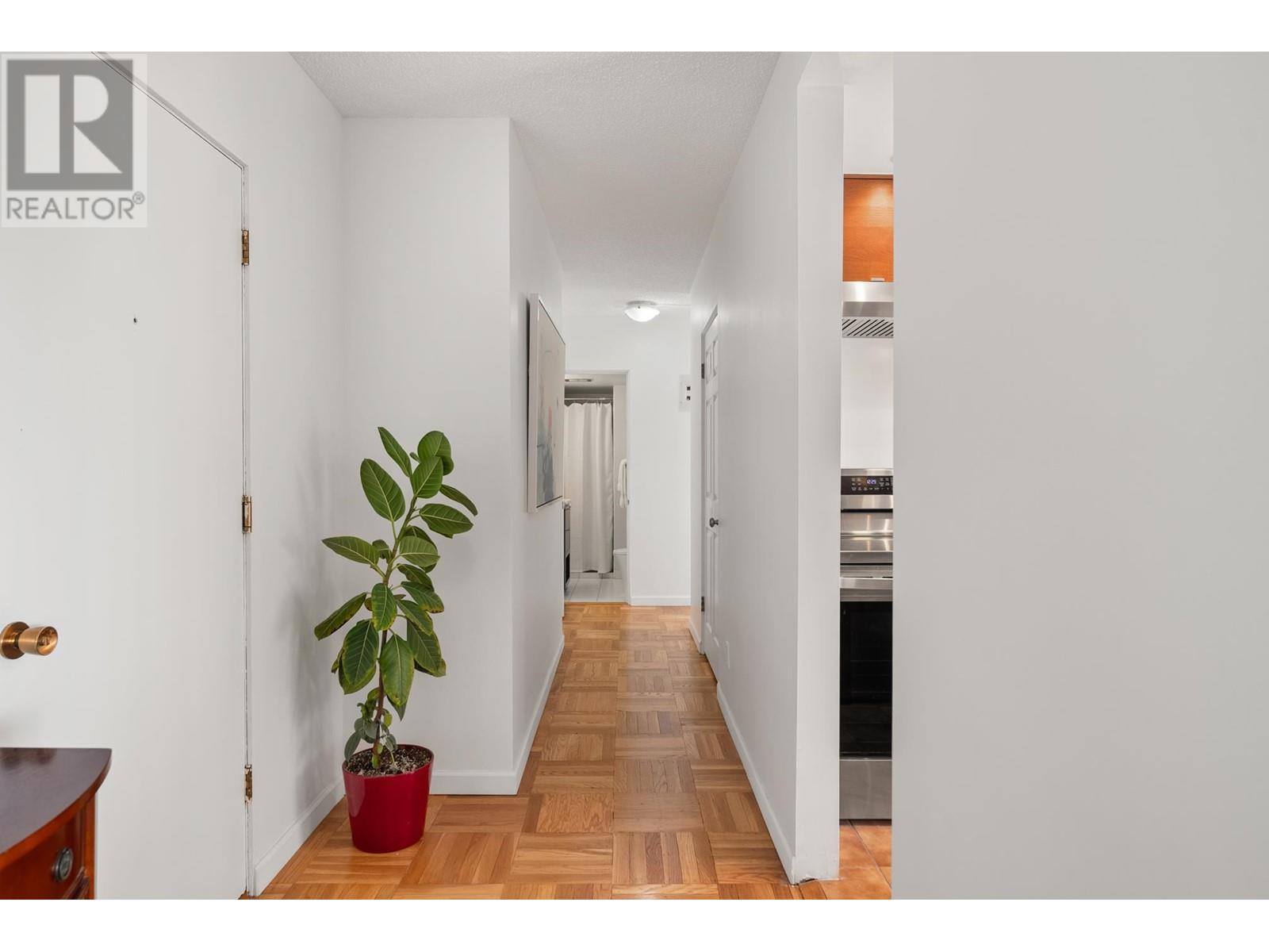 Listing Picture 22 of 37 : 503 2095 BEACH AVENUE, Vancouver / 溫哥華 - 魯藝地產 Yvonne Lu Group - MLS Medallion Club Member