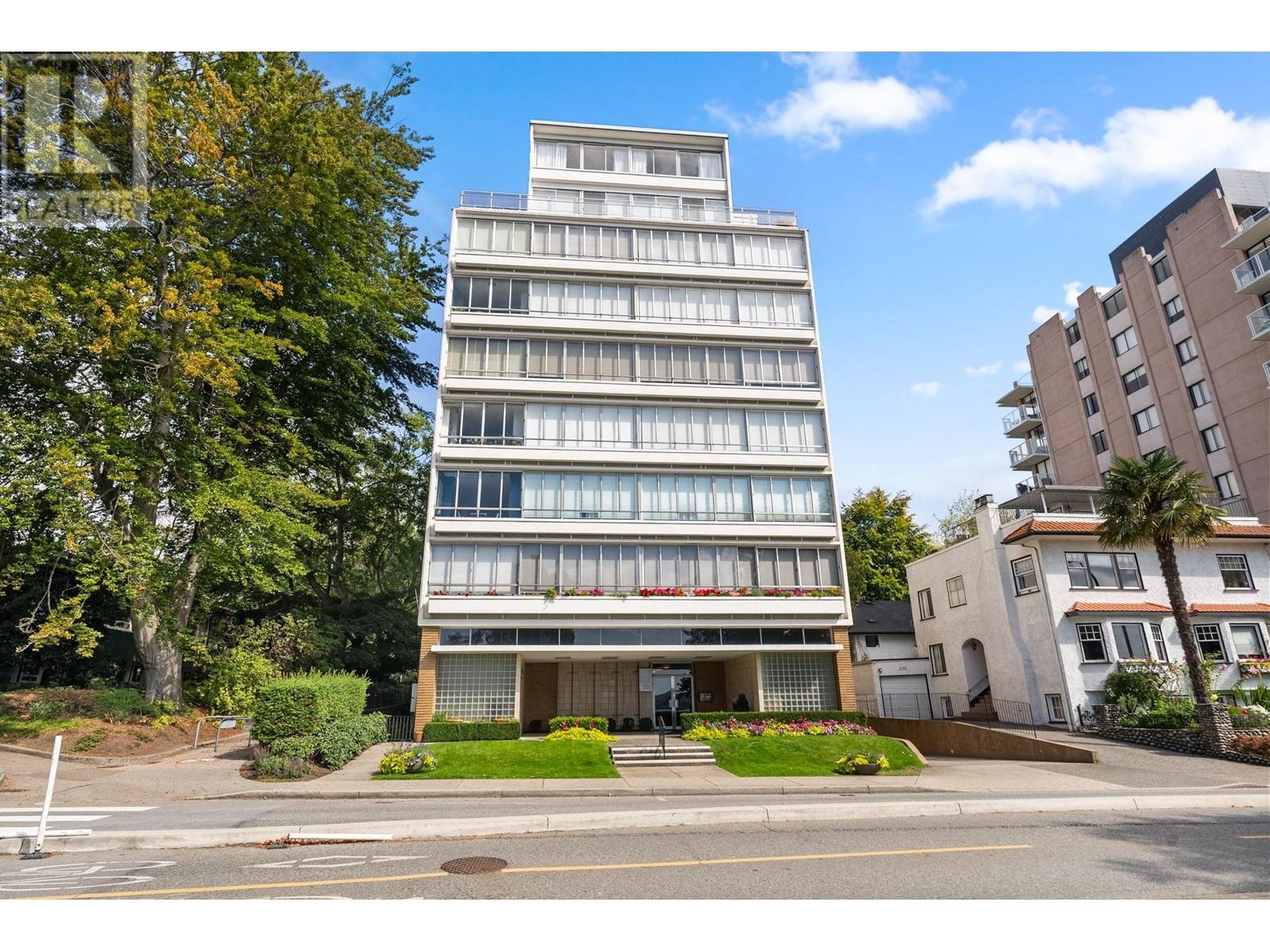 Listing Picture 37 of 37 : 503 2095 BEACH AVENUE, Vancouver / 溫哥華 - 魯藝地產 Yvonne Lu Group - MLS Medallion Club Member