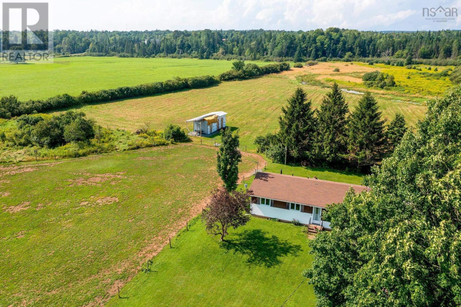 161 Valley Road, Valley, Nova Scotia  B6L 4M1 - Photo 4 - 202418871