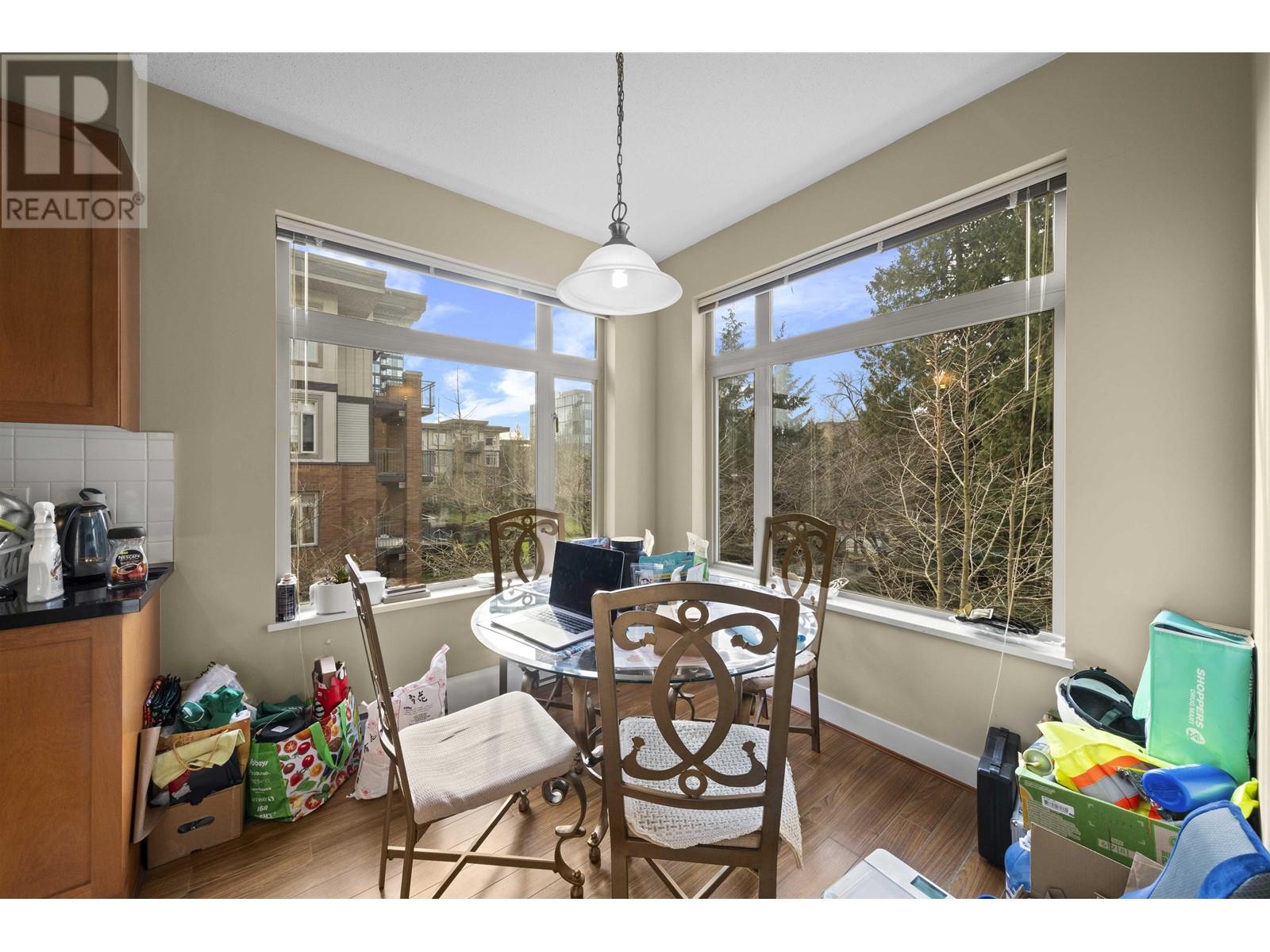 Listing Picture 18 of 40 : 315 2250 WESBROOK MALL, Vancouver / 溫哥華 - 魯藝地產 Yvonne Lu Group - MLS Medallion Club Member