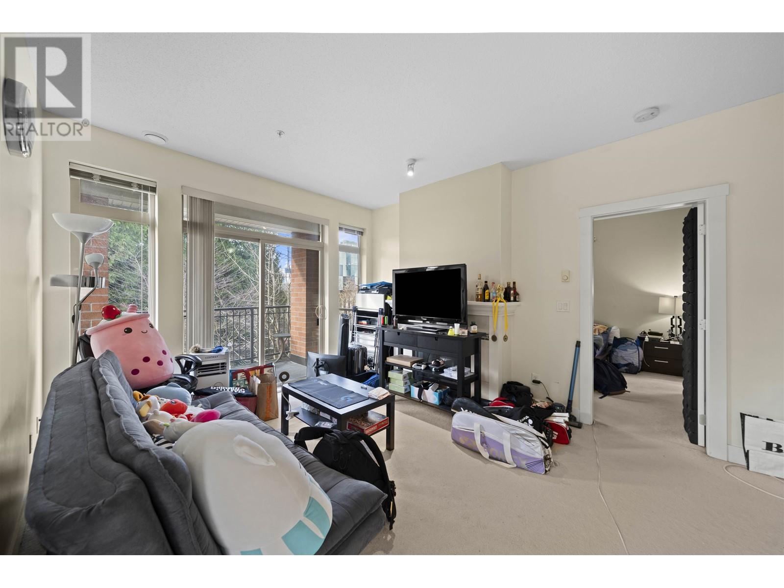 Listing Picture 10 of 40 : 315 2250 WESBROOK MALL, Vancouver / 溫哥華 - 魯藝地產 Yvonne Lu Group - MLS Medallion Club Member