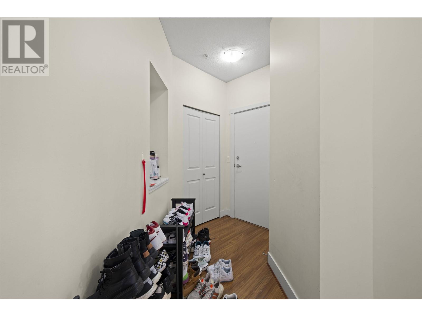 Listing Picture 28 of 40 : 315 2250 WESBROOK MALL, Vancouver / 溫哥華 - 魯藝地產 Yvonne Lu Group - MLS Medallion Club Member