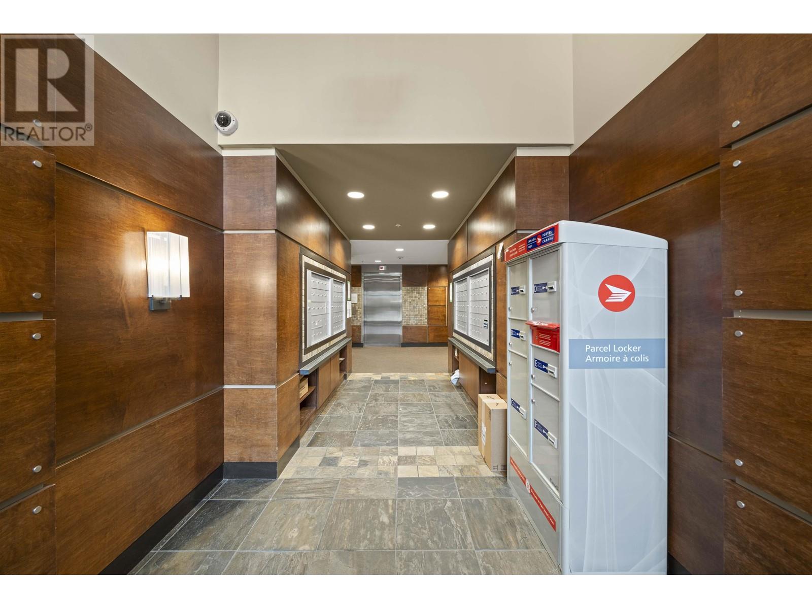 Listing Picture 32 of 40 : 315 2250 WESBROOK MALL, Vancouver / 溫哥華 - 魯藝地產 Yvonne Lu Group - MLS Medallion Club Member