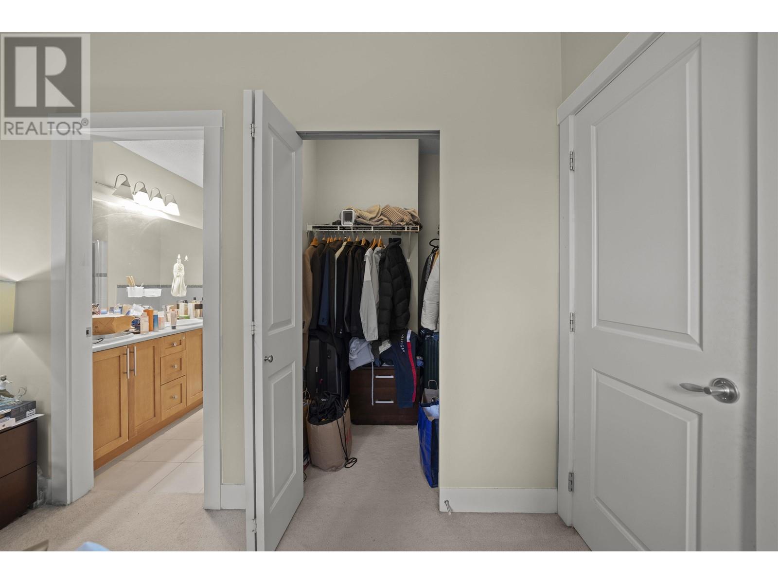 Listing Picture 22 of 40 : 315 2250 WESBROOK MALL, Vancouver / 溫哥華 - 魯藝地產 Yvonne Lu Group - MLS Medallion Club Member