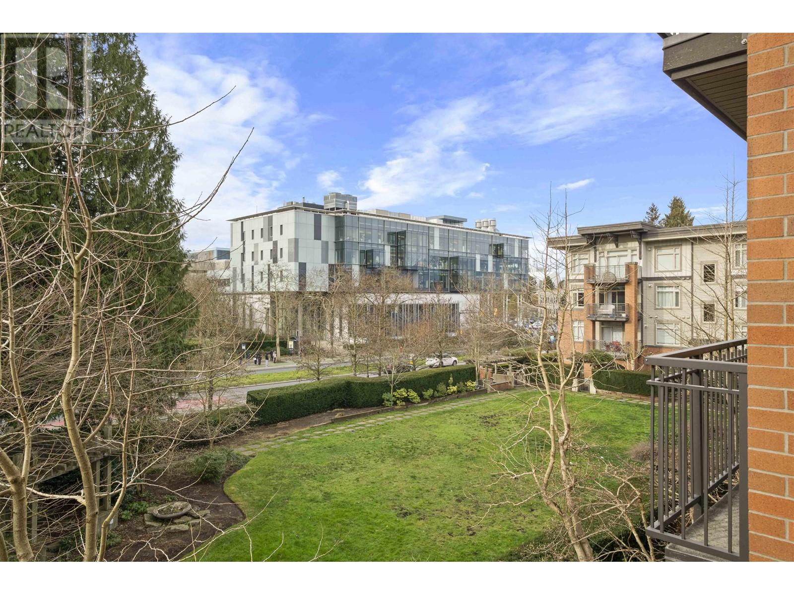 Listing Picture 31 of 40 : 315 2250 WESBROOK MALL, Vancouver / 溫哥華 - 魯藝地產 Yvonne Lu Group - MLS Medallion Club Member