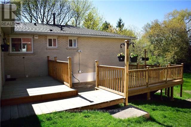 Upper - 1049 Lemar Road, Newmarket, Ontario  L3Y 1S2 - Photo 2 - N11951795