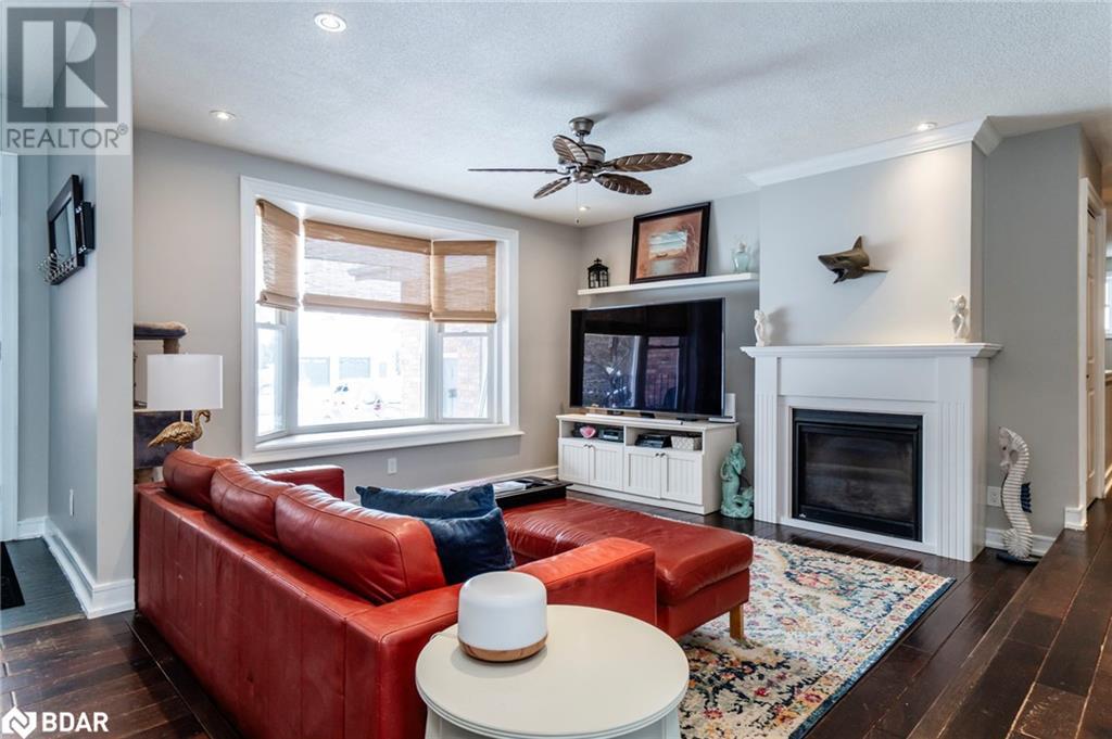 16 Smart Court, Collingwood, Ontario  L9Y 4S1 - Photo 2 - 40694891