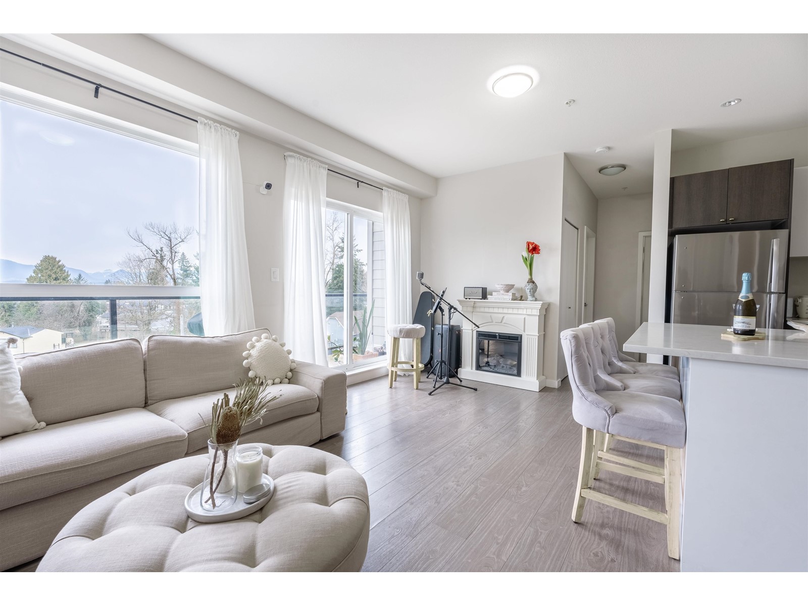 528 13768 108 Avenue, Surrey, British Columbia  V3T 0L9 - Photo 3 - R2960219