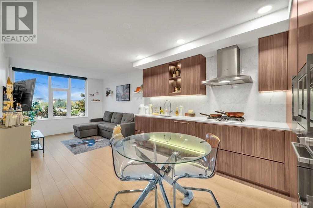 Listing Picture 4 of 18 : 611 3300 KETCHESON ROAD, Richmond / 烈治文 - 魯藝地產 Yvonne Lu Group - MLS Medallion Club Member