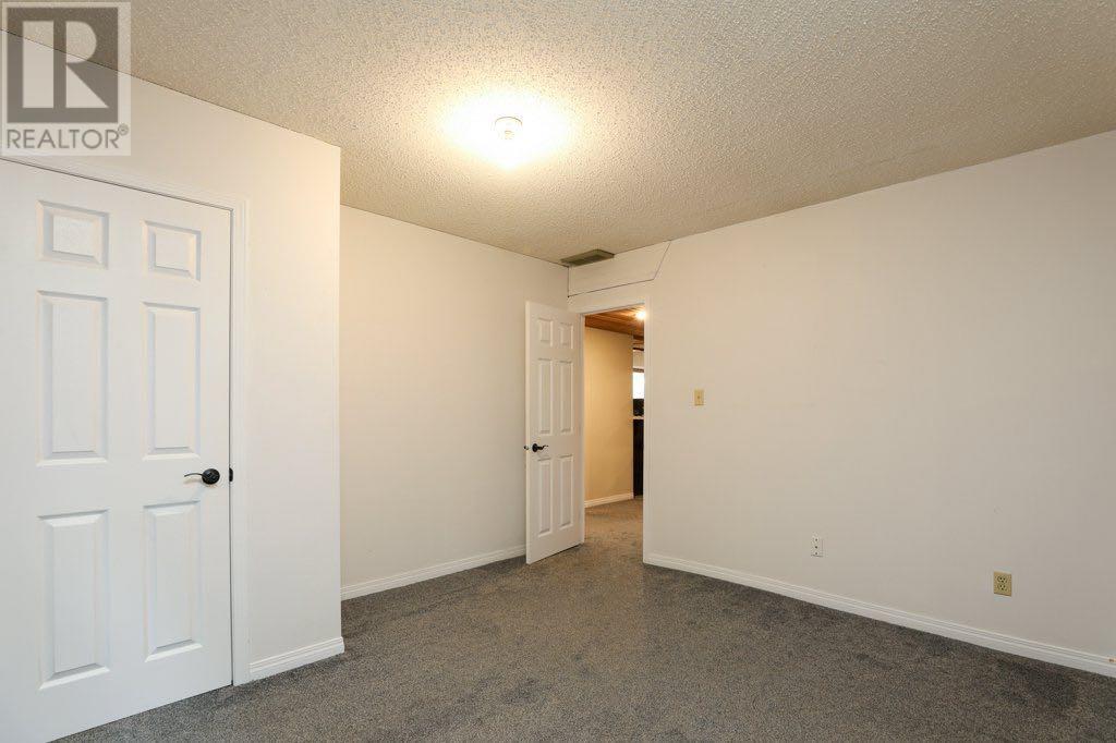 3 Micmac Place W, Lethbridge, Alberta  T1K 5H6 - Photo 27 - A2190907