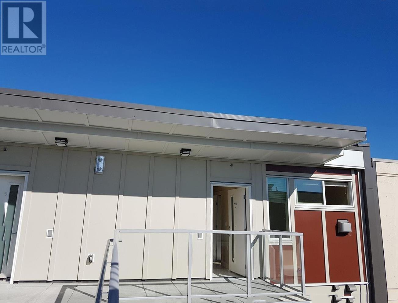 Listing Picture 2 of 19 : PH16 1838 RENFREW STREET, Vancouver / 溫哥華 - 魯藝地產 Yvonne Lu Group - MLS Medallion Club Member