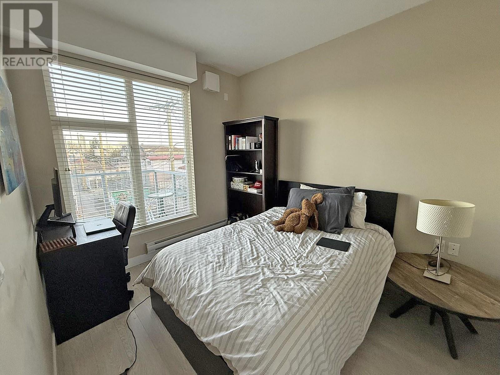 Listing Picture 8 of 19 : PH16 1838 RENFREW STREET, Vancouver / 溫哥華 - 魯藝地產 Yvonne Lu Group - MLS Medallion Club Member