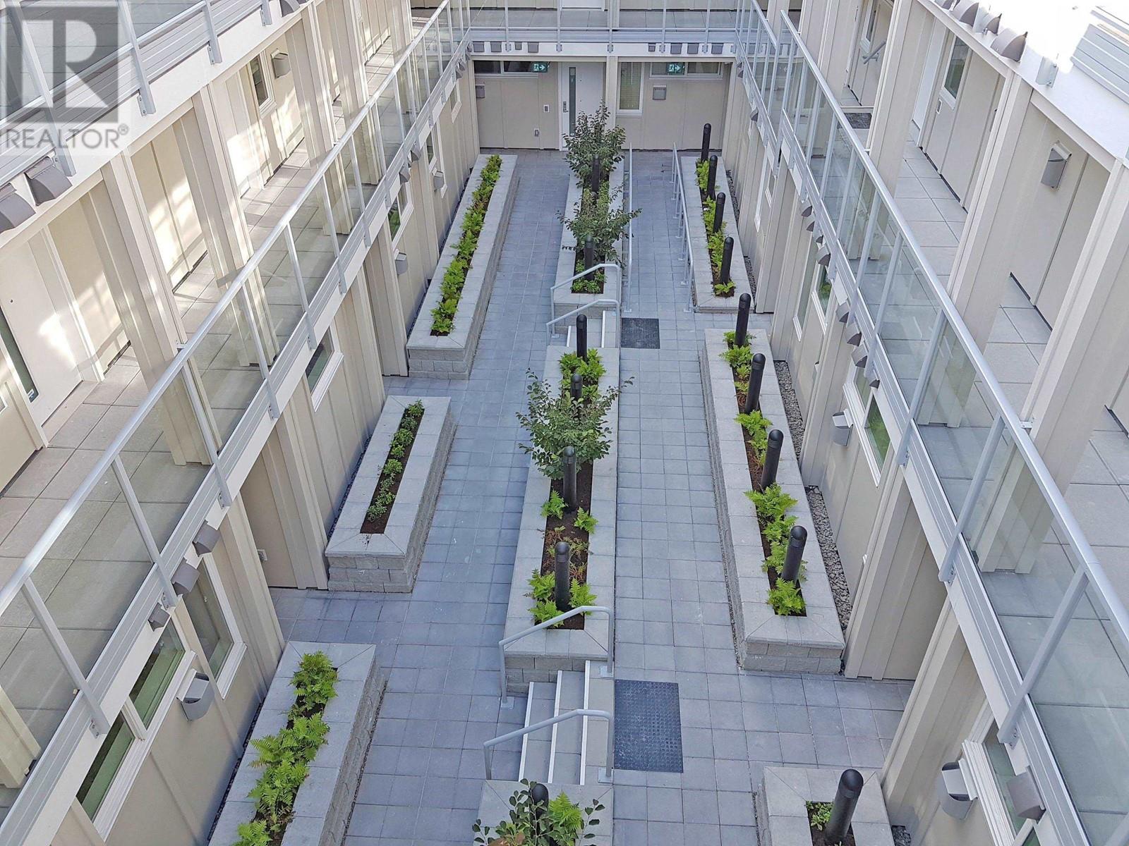 Listing Picture 15 of 19 : PH16 1838 RENFREW STREET, Vancouver / 溫哥華 - 魯藝地產 Yvonne Lu Group - MLS Medallion Club Member