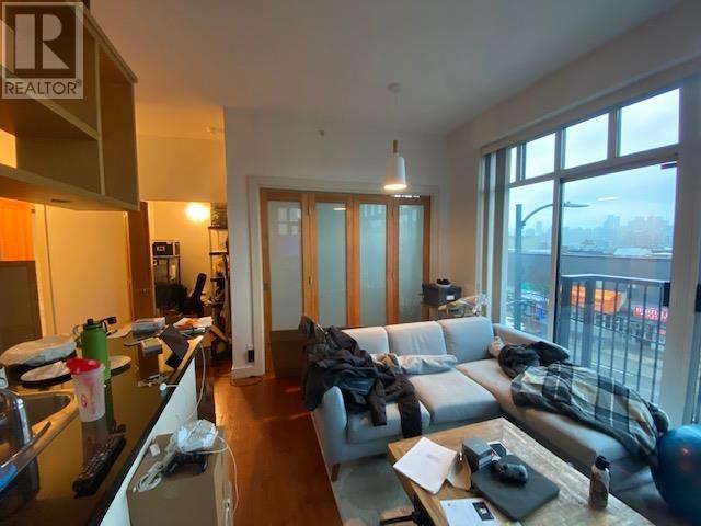 220 2515 ONTARIO STREET