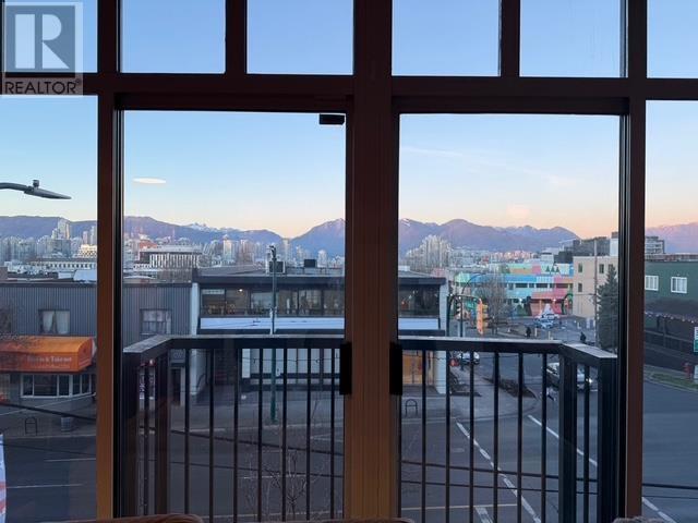 220 2515 ONTARIO STREET