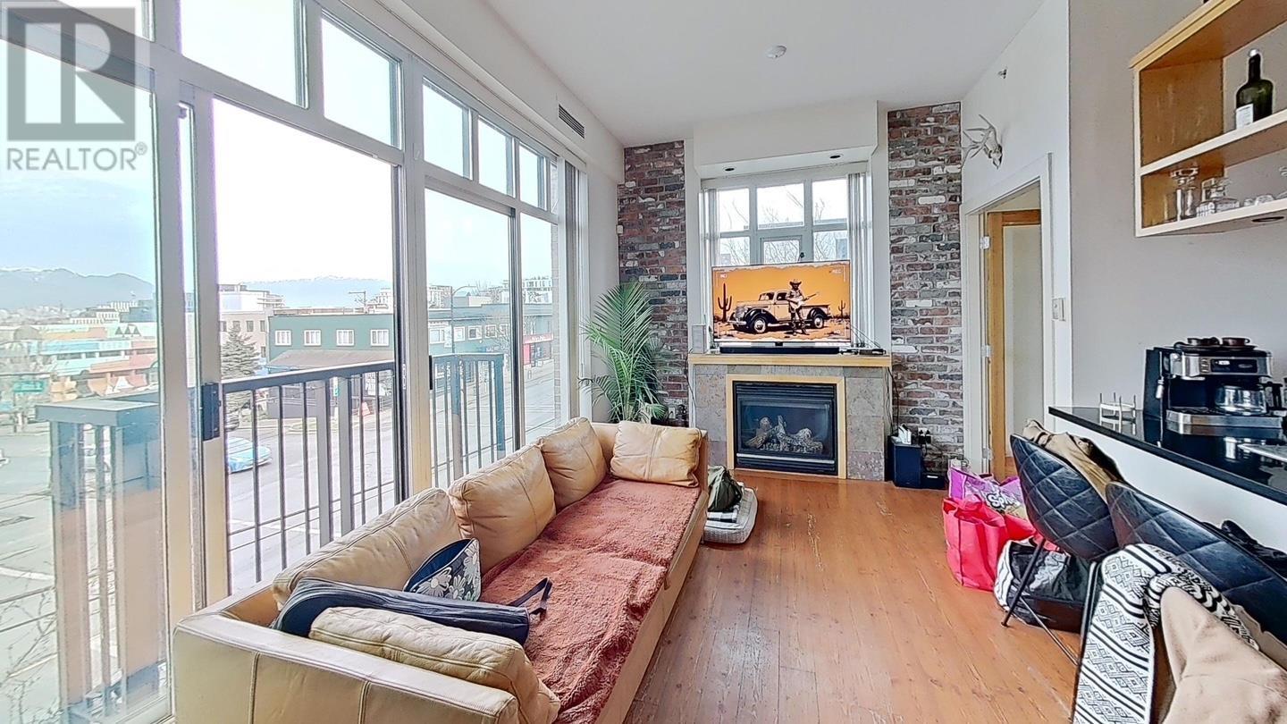 220 2515 ONTARIO STREET