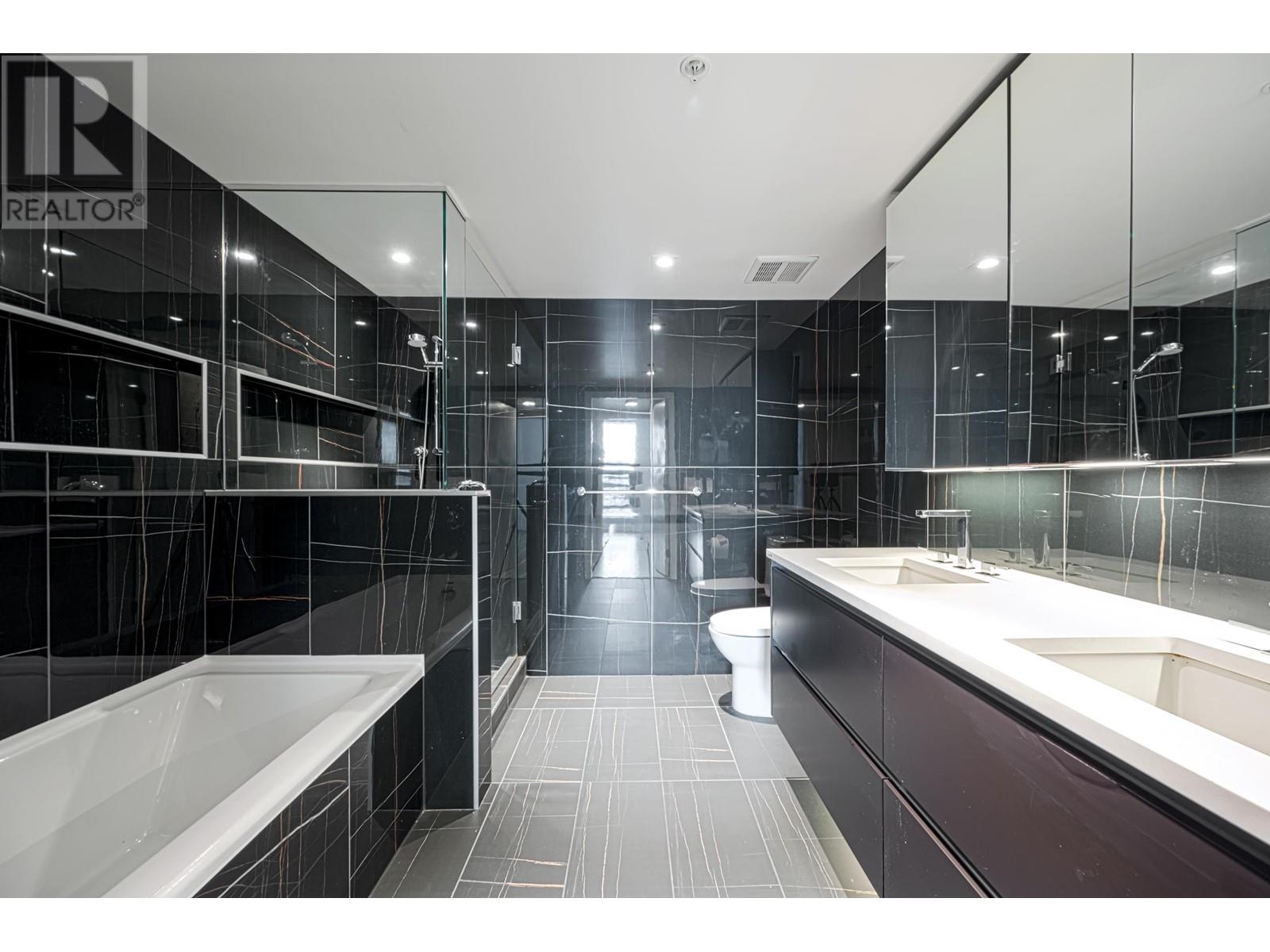 Listing Picture 10 of 23 : 858 6320 NO. 3 ROAD, Richmond / 烈治文 - 魯藝地產 Yvonne Lu Group - MLS Medallion Club Member
