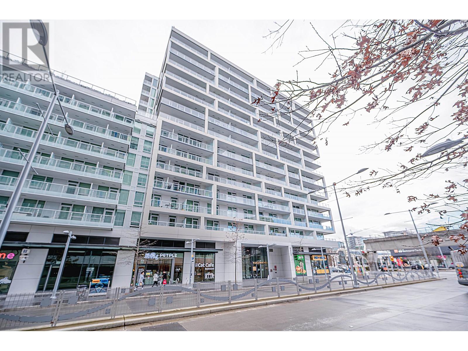 Listing Picture 2 of 23 : 858 6320 NO. 3 ROAD, Richmond / 烈治文 - 魯藝地產 Yvonne Lu Group - MLS Medallion Club Member