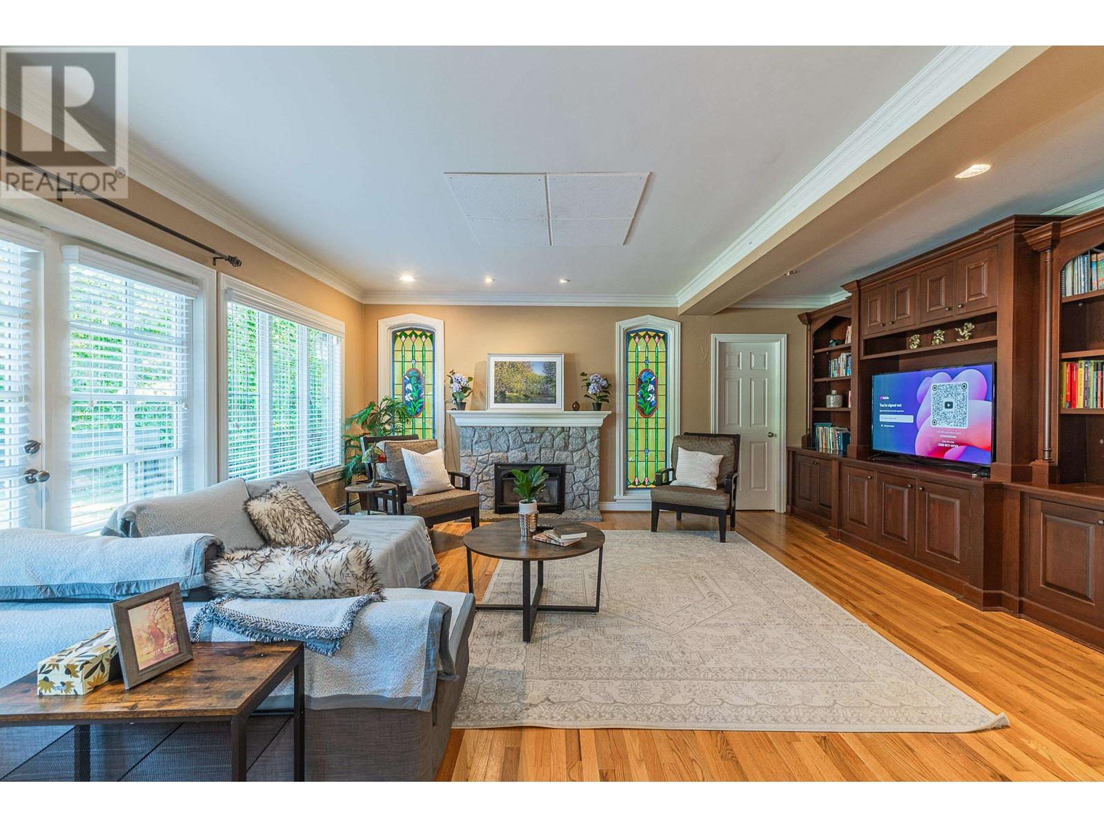 Listing Picture 18 of 39 : 1667 W 40TH AVENUE, Vancouver / 溫哥華 - 魯藝地產 Yvonne Lu Group - MLS Medallion Club Member