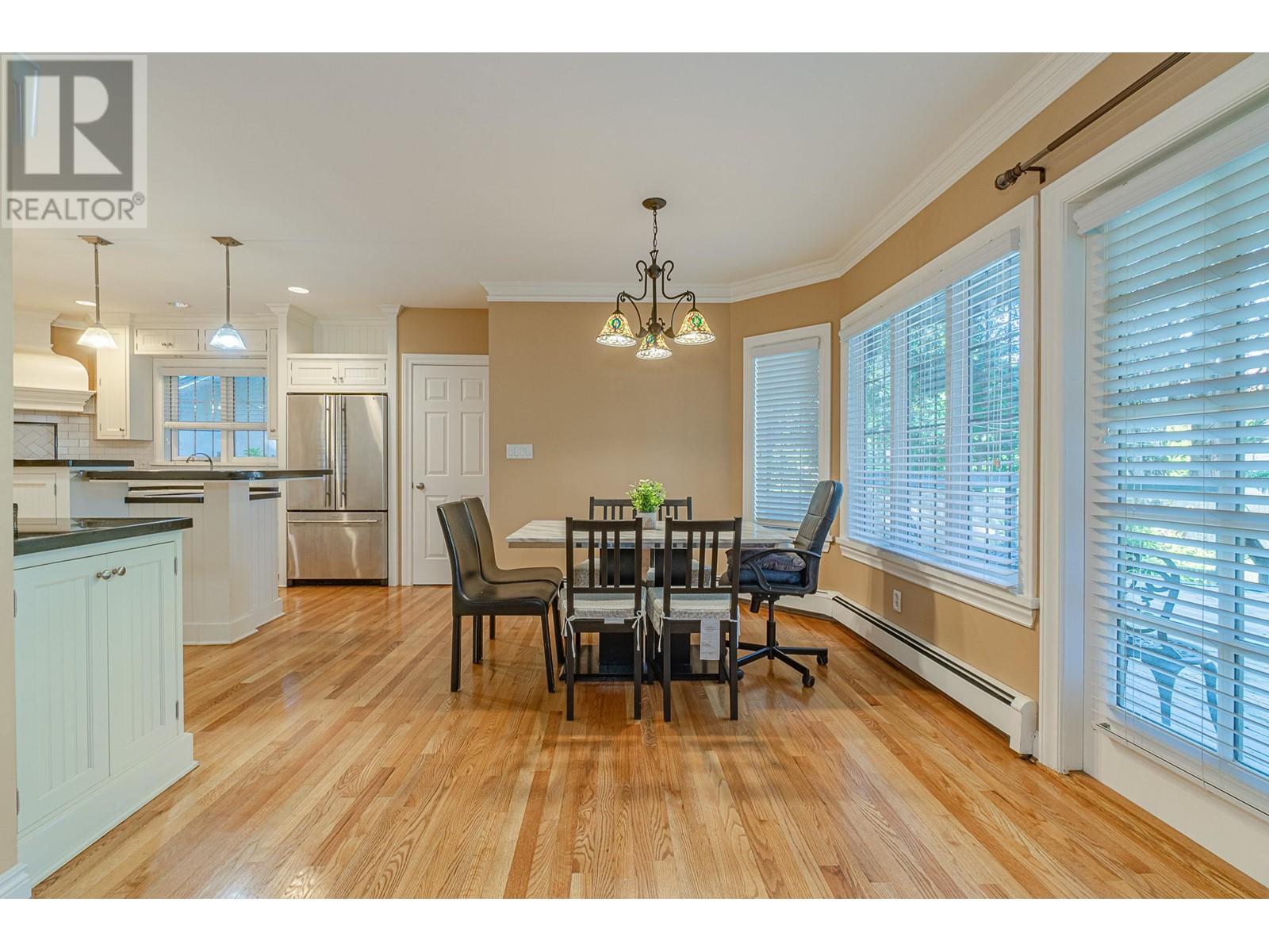 Listing Picture 17 of 39 : 1667 W 40TH AVENUE, Vancouver / 溫哥華 - 魯藝地產 Yvonne Lu Group - MLS Medallion Club Member