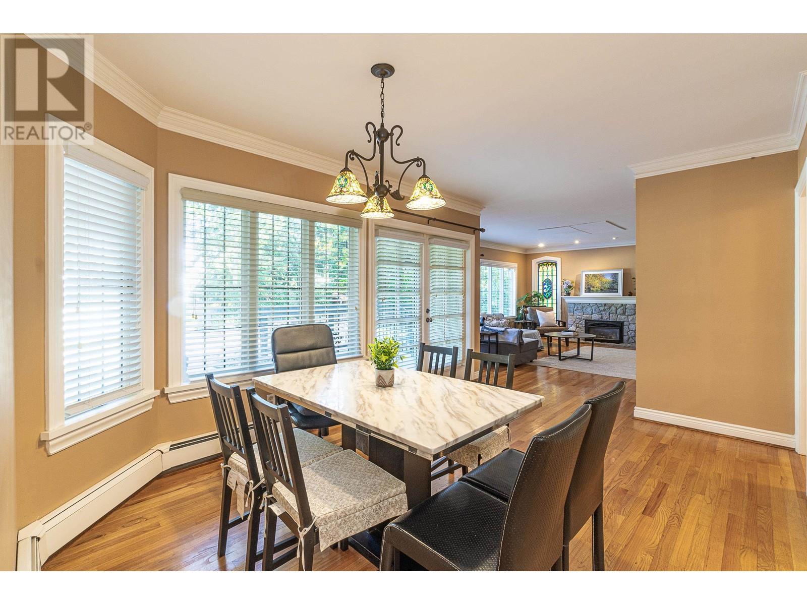 Listing Picture 16 of 39 : 1667 W 40TH AVENUE, Vancouver / 溫哥華 - 魯藝地產 Yvonne Lu Group - MLS Medallion Club Member