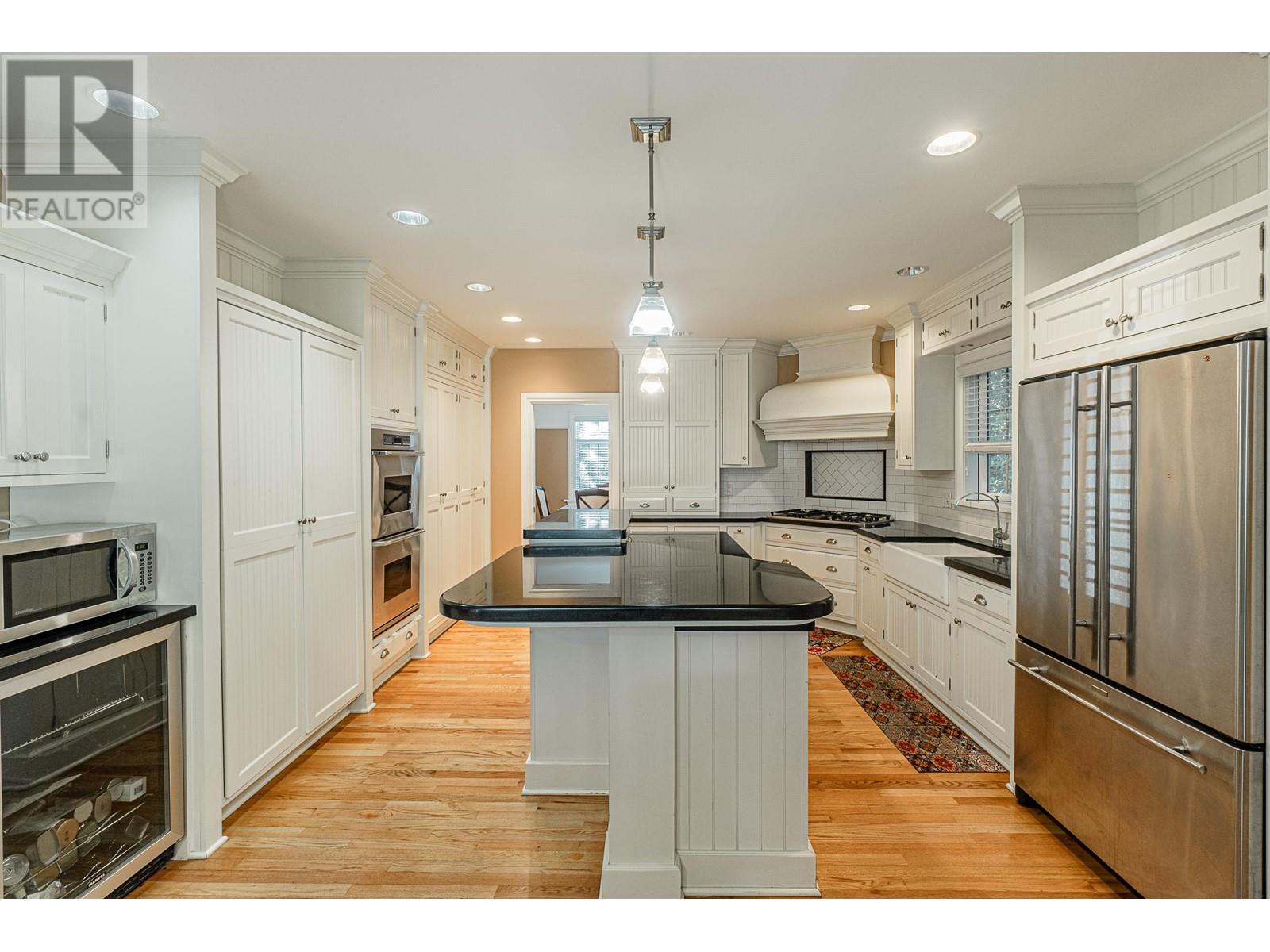 Listing Picture 15 of 39 : 1667 W 40TH AVENUE, Vancouver / 溫哥華 - 魯藝地產 Yvonne Lu Group - MLS Medallion Club Member