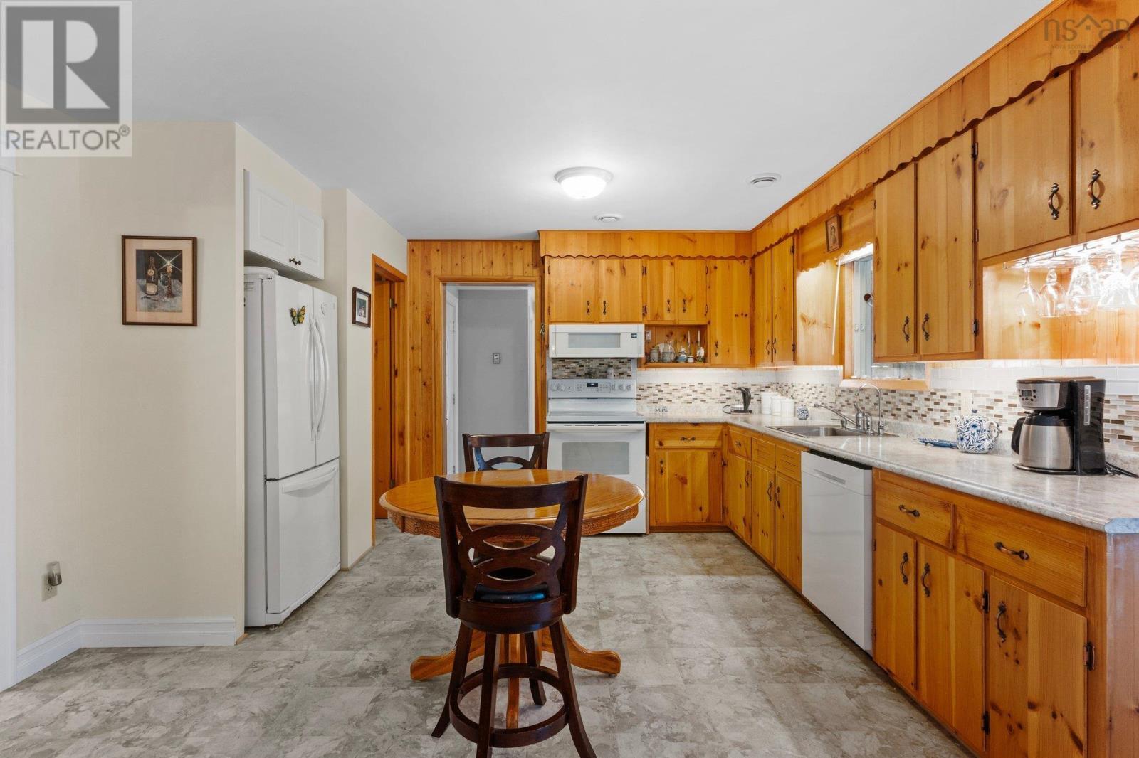 590 Gilberts Lane, Maplewood, Nova Scotia  B0R 1A0 - Photo 6 - 202502099