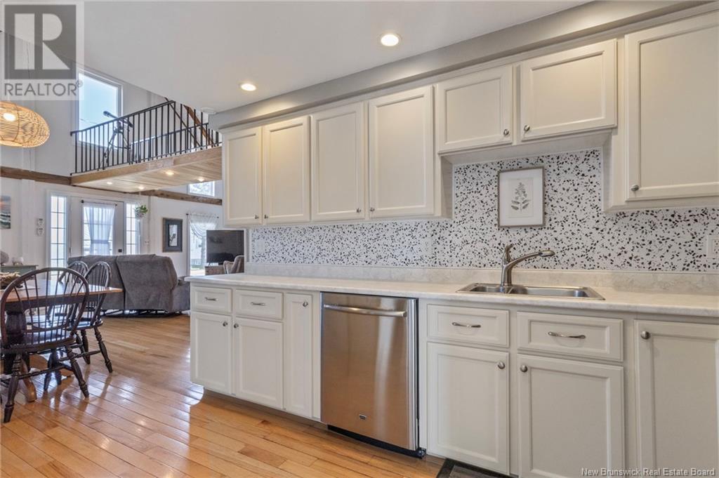 Property at 11 Baybreeze Lane image 2