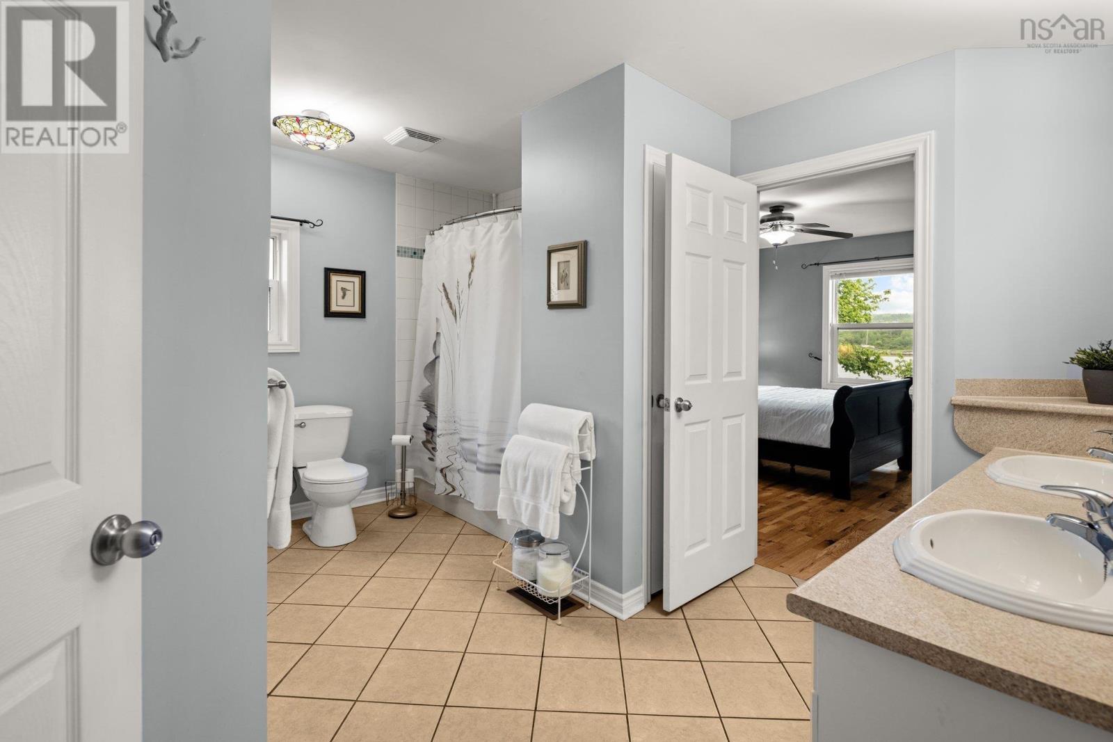 1072 Terence Bay Road, Terence Bay, Nova Scotia  B3T 1X5 - Photo 17 - 202502135