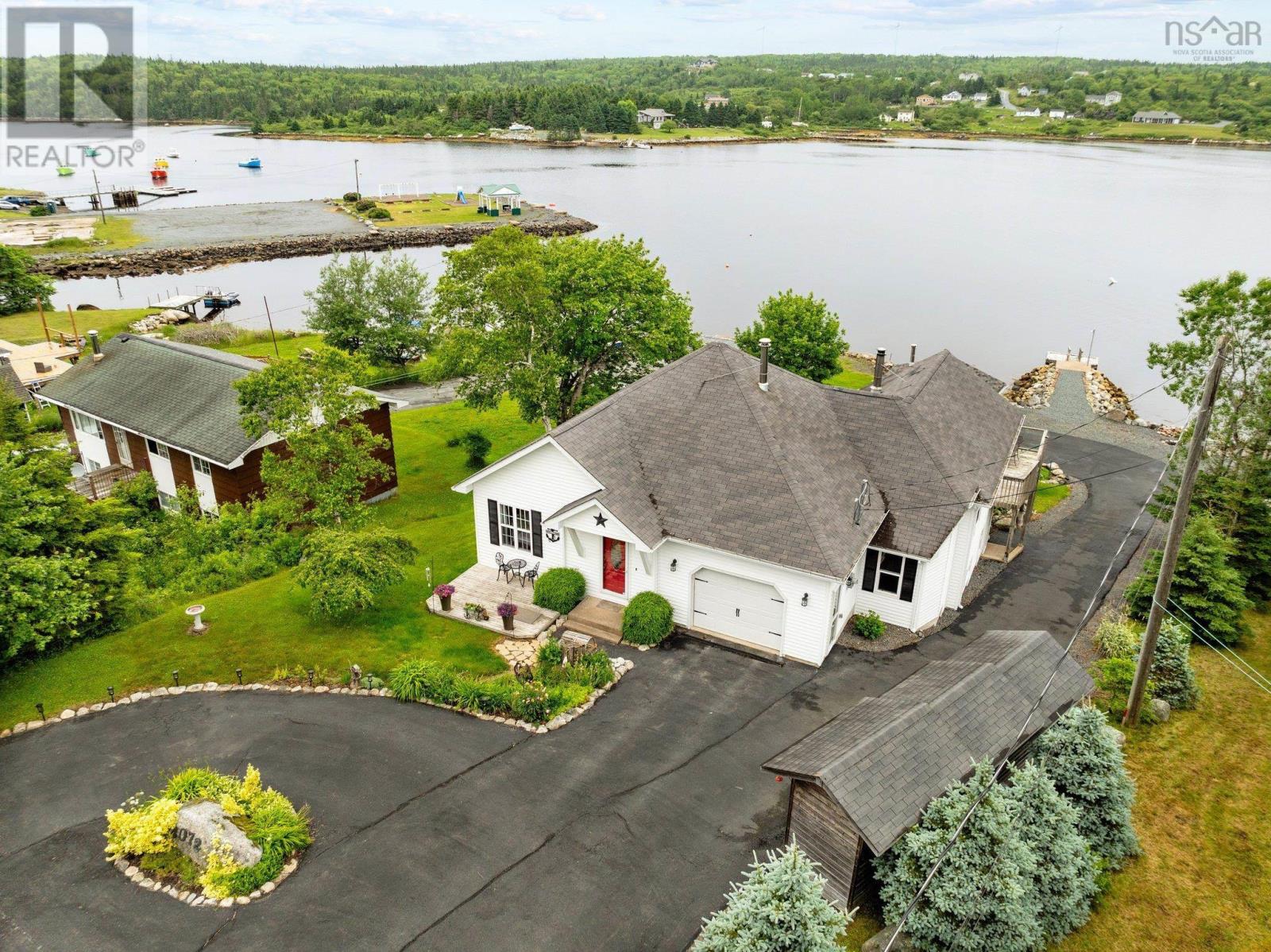 1072 Terence Bay Road, Terence Bay, Nova Scotia  B3T 1X5 - Photo 33 - 202502135