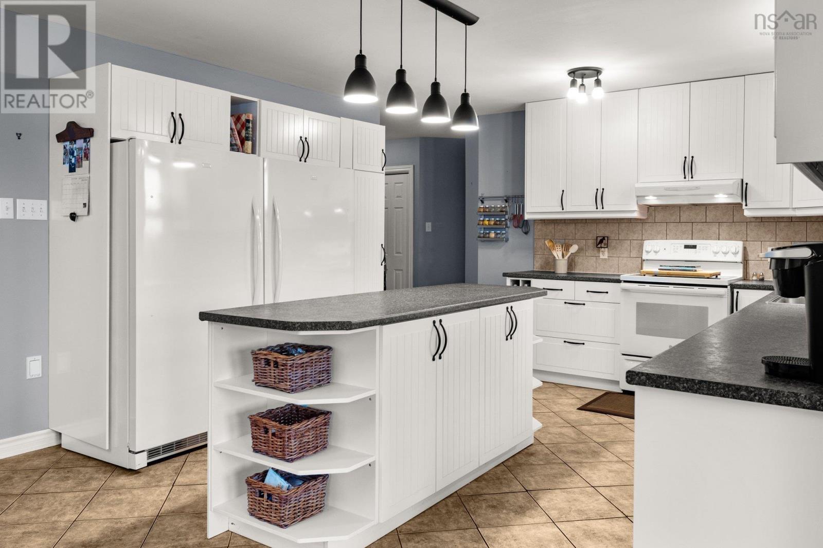 1072 Terence Bay Road, Terence Bay, Nova Scotia  B3T 1X5 - Photo 8 - 202502135