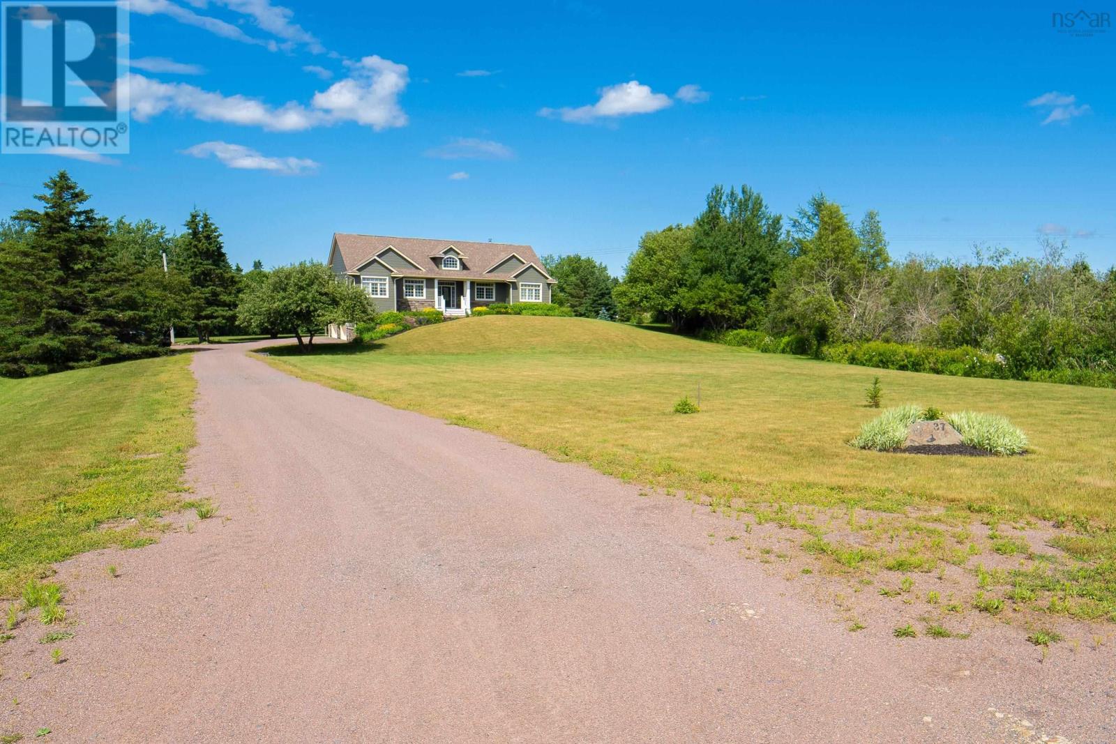 37 Duckling Dell, Amherst, Nova Scotia  B4H 3Y2 - Photo 50 - 202502141