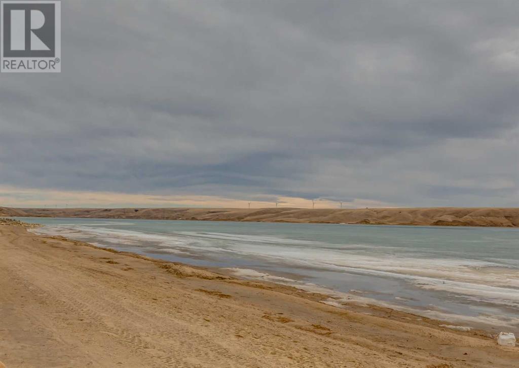 522 Meadow, Rural Vulcan County, Alberta  T0L 0R0 - Photo 2 - A2121874