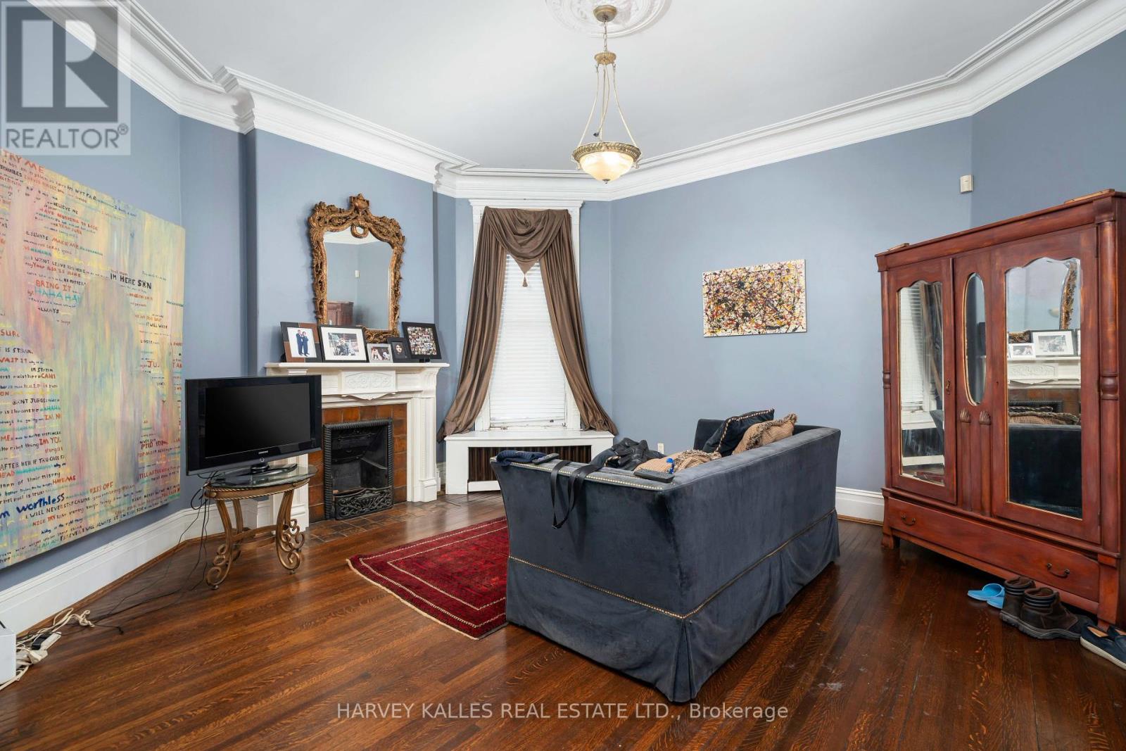 Property at 142 BEDFORD ROAD image 4