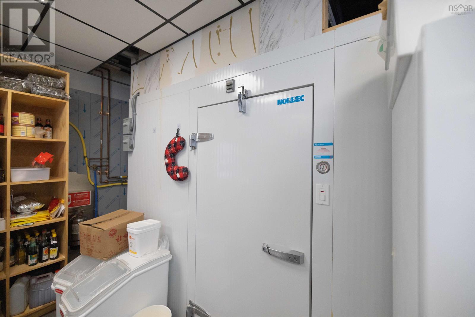 2 6238 Quinpool Road, Halifax, Nova Scotia  B3L 1A3 - Photo 17 - 202502144