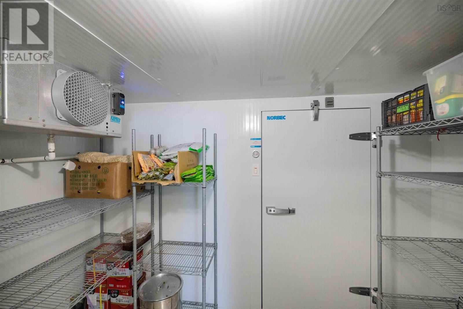 2 6238 Quinpool Road, Halifax, Nova Scotia  B3L 1A3 - Photo 18 - 202502144