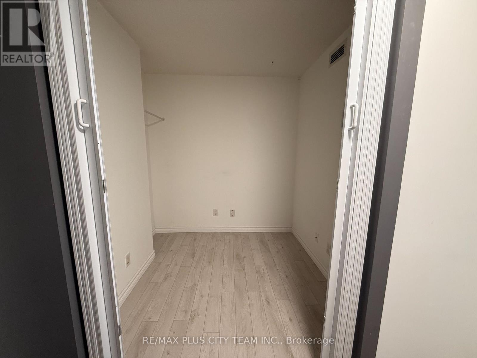 2013 - 18 Yonge Street, Toronto, Ontario  M5E 1Z8 - Photo 18 - C11949444