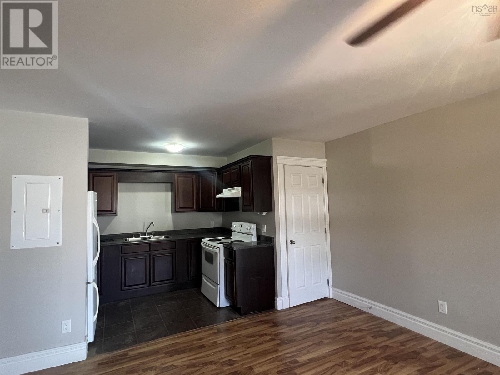 27 Beaver Crescent, Cole Harbour, Nova Scotia  B2V 1C8 - Photo 18 - 202502155