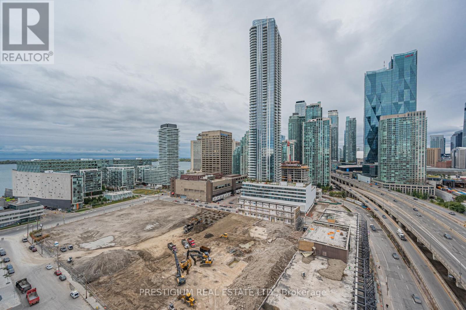 1901 - 55 Cooper Street, Toronto, Ontario  M5E 0G1 - Photo 2 - C11944747