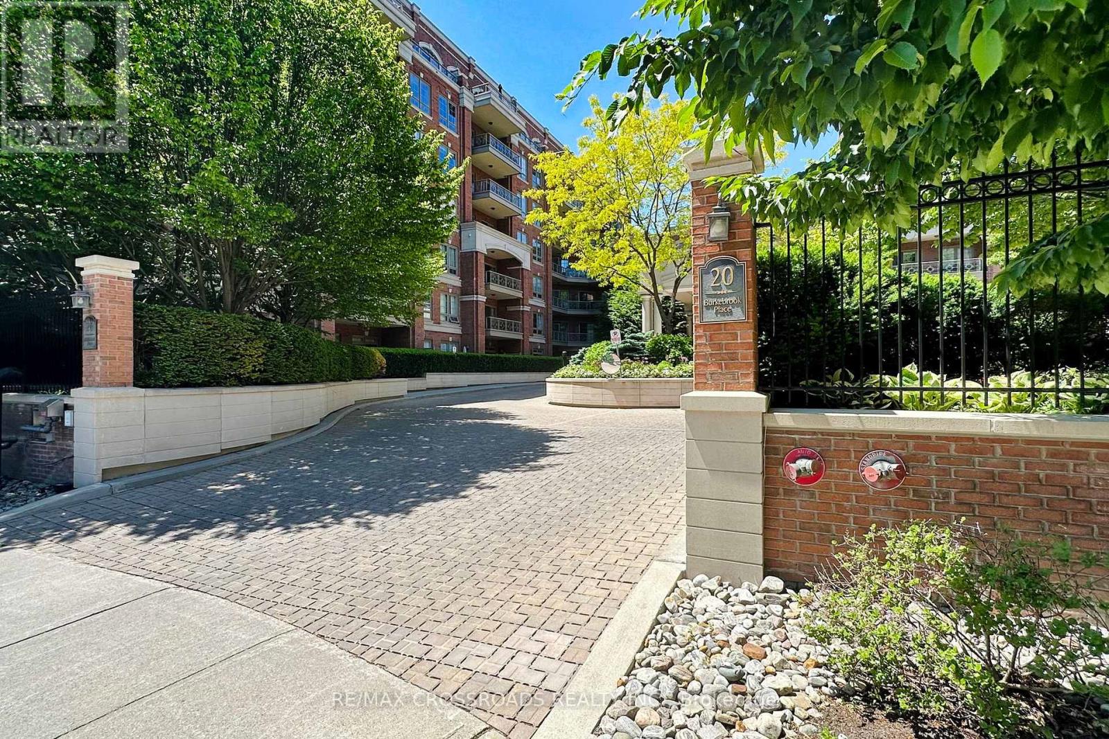 223 - 20 Burkebrook Place, Toronto, Ontario  M4G 0A1 - Photo 2 - C11950451