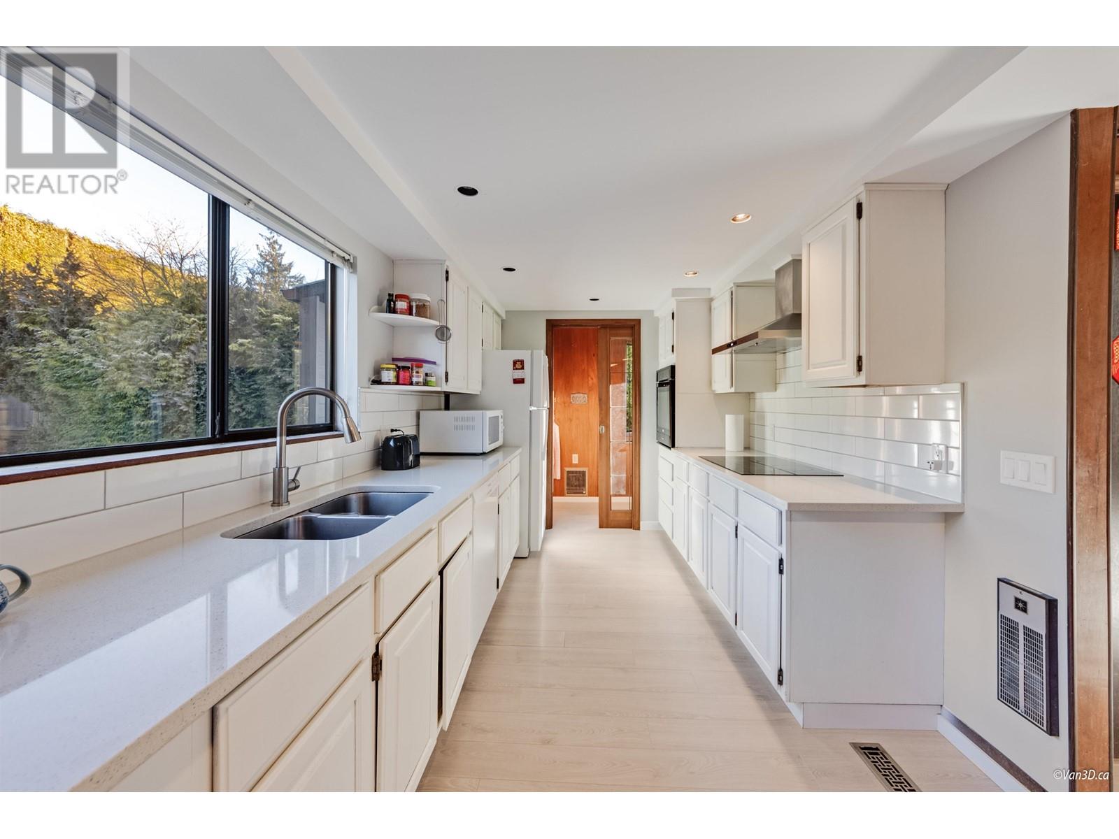 2317 Kings Avenue, West Vancouver, British Columbia  V7V 2C3 - Photo 9 - R2962549