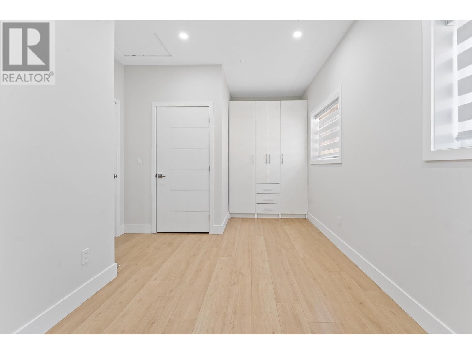 Listing Picture 8 of 15 : 6082 VICTORIA DRIVE, Vancouver / 溫哥華 - 魯藝地產 Yvonne Lu Group - MLS Medallion Club Member