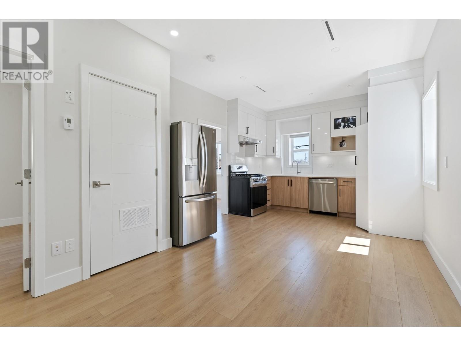 Listing Picture 5 of 15 : 6082 VICTORIA DRIVE, Vancouver / 溫哥華 - 魯藝地產 Yvonne Lu Group - MLS Medallion Club Member