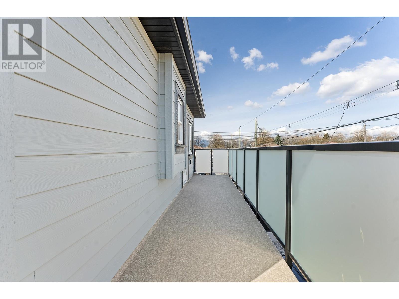 Listing Picture 11 of 15 : 6082 VICTORIA DRIVE, Vancouver / 溫哥華 - 魯藝地產 Yvonne Lu Group - MLS Medallion Club Member