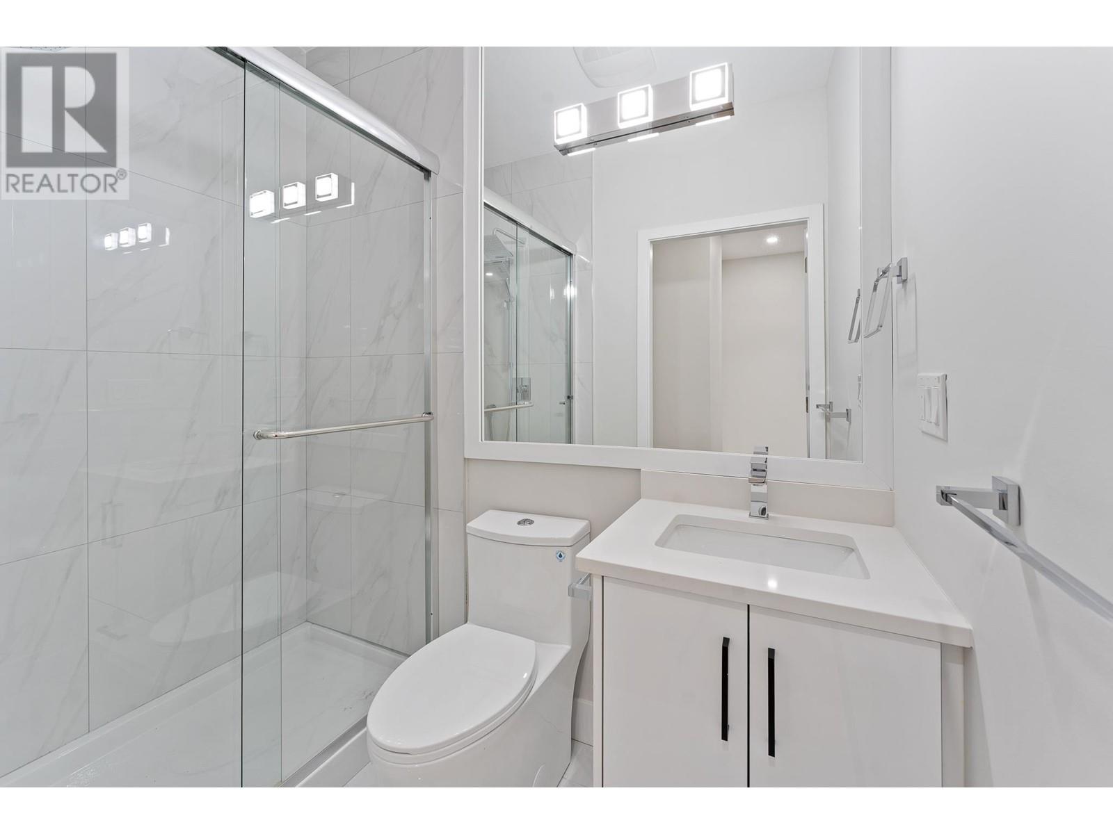 Listing Picture 12 of 15 : 6082 VICTORIA DRIVE, Vancouver / 溫哥華 - 魯藝地產 Yvonne Lu Group - MLS Medallion Club Member