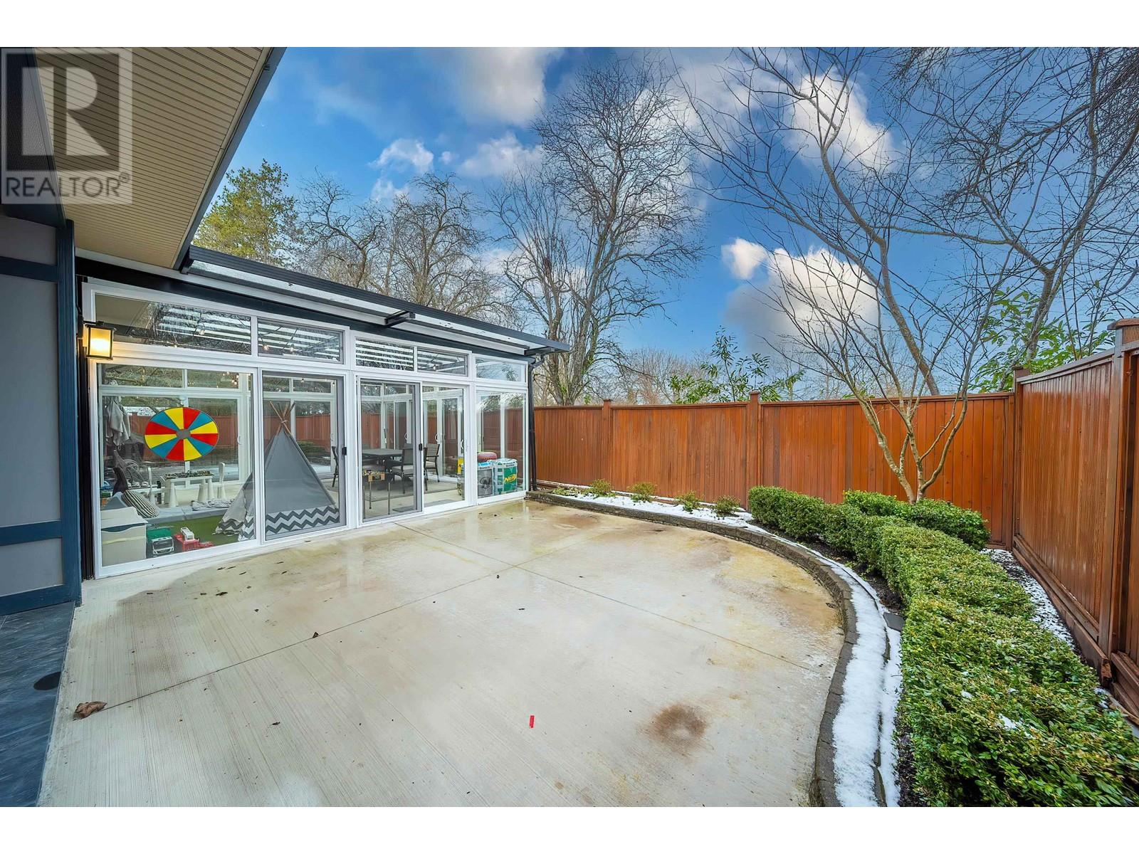 Listing Picture 18 of 20 : 9399 KIRKMOND CRES, Richmond / 烈治文 - 魯藝地產 Yvonne Lu Group - MLS Medallion Club Member