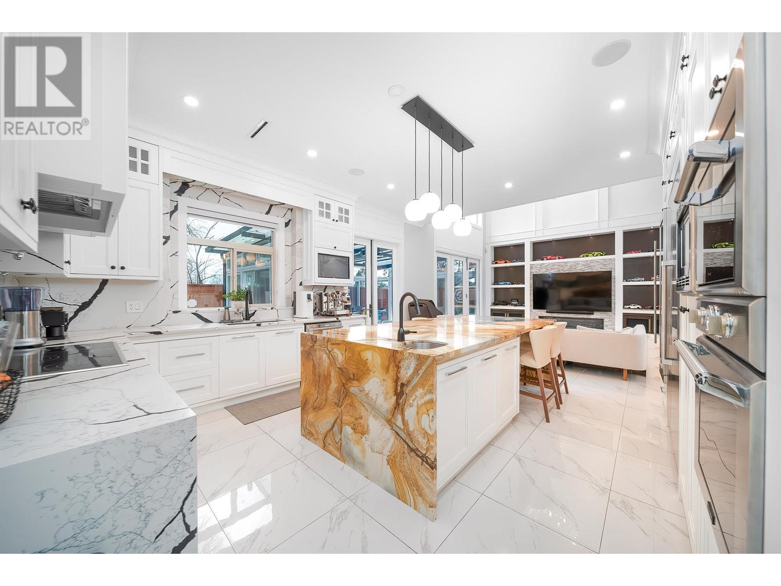 Listing Picture 11 of 20 : 9399 KIRKMOND CRES, Richmond / 烈治文 - 魯藝地產 Yvonne Lu Group - MLS Medallion Club Member