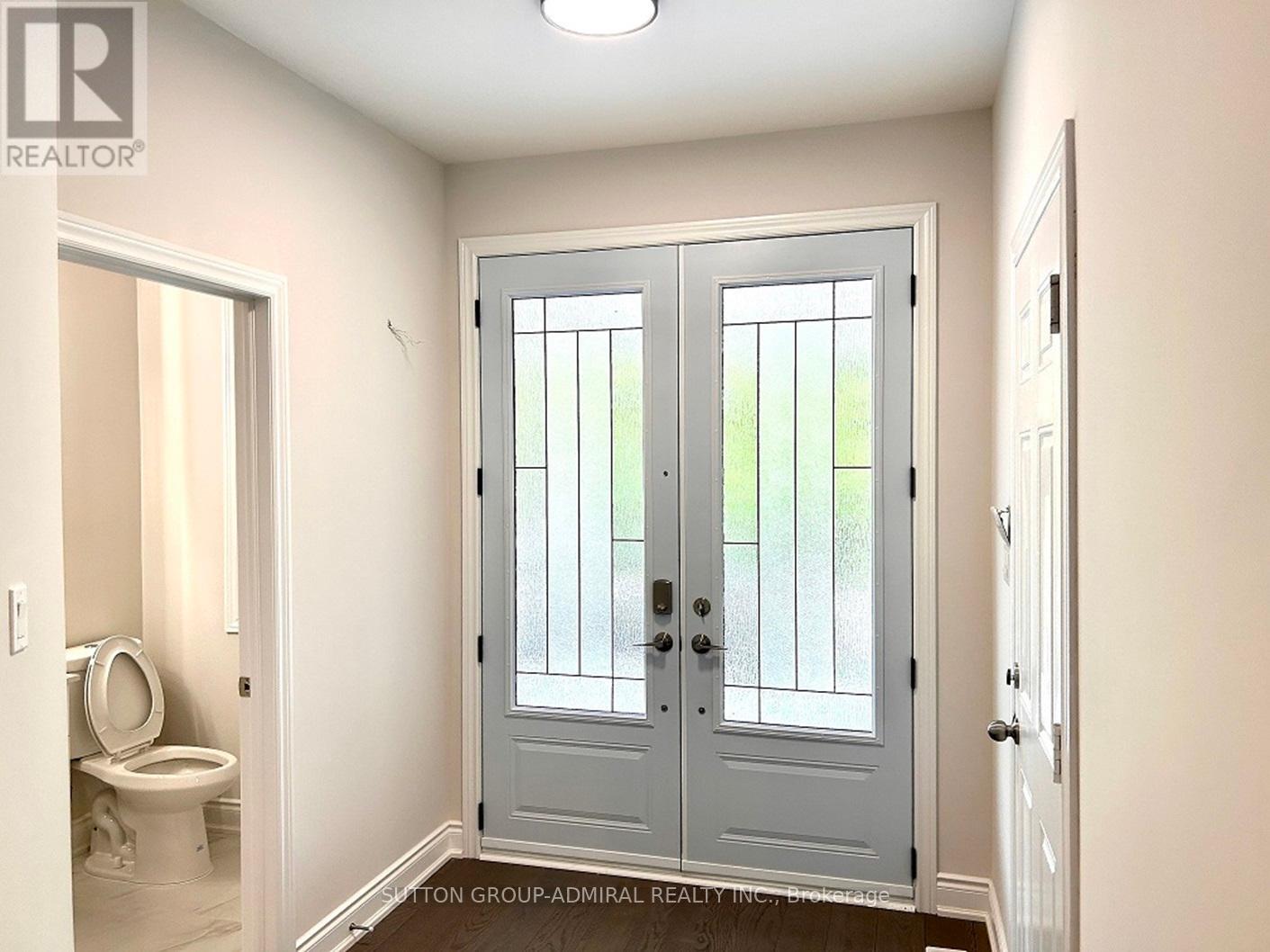 Property at 4 CASTLEGLEN BOULEVARD image 4