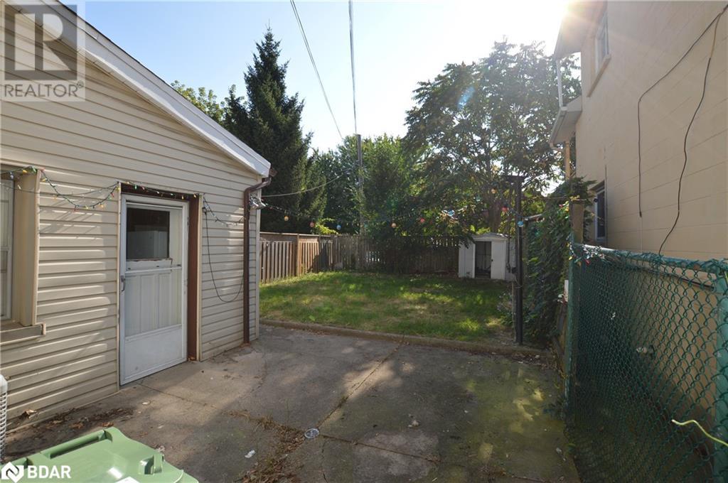 164 Macnab Street N, Hamilton, Ontario  L8R 2M4 - Photo 3 - 40687728