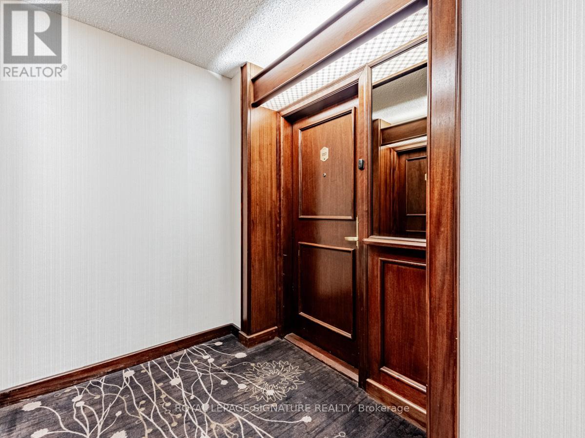 Property at 217 - 1200 DON MILLS ROAD image 3